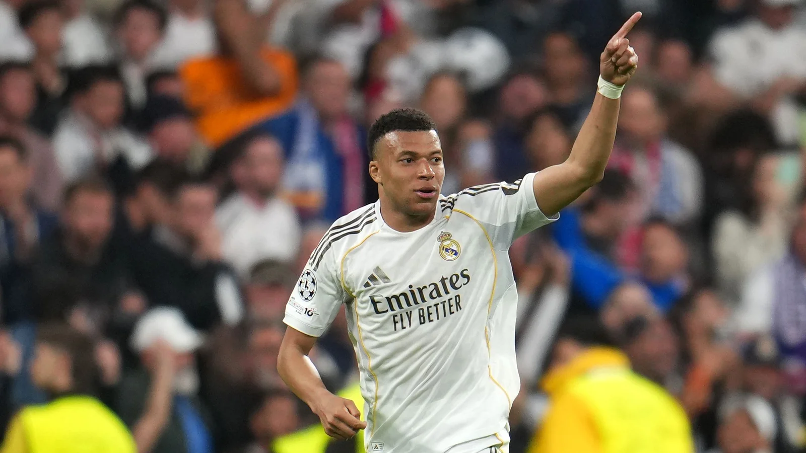 Jose Antonio Camacho defends Kylian Mbappe from criticism
