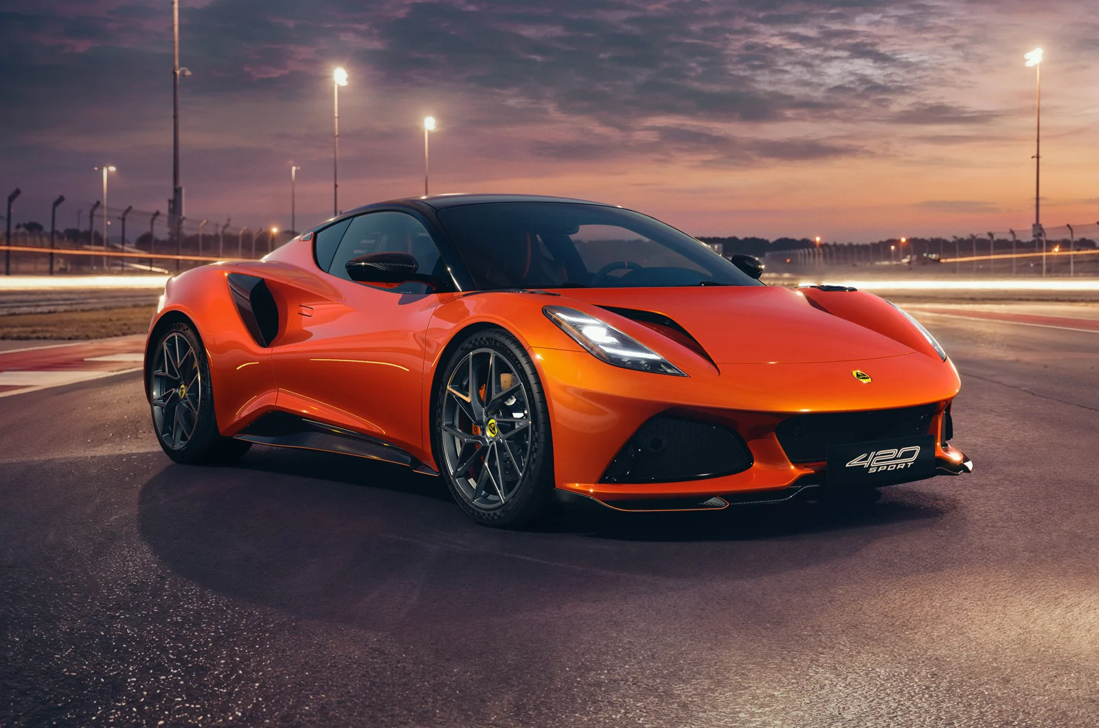 Lotus presenta el nuevo modelo Emira 420 Sport