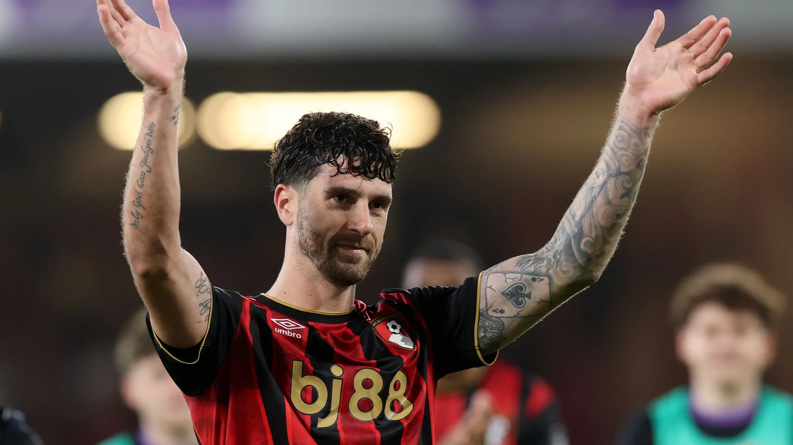 Marcos Senesi unterschreibt Vierjahresvertrag bei Tottenham
