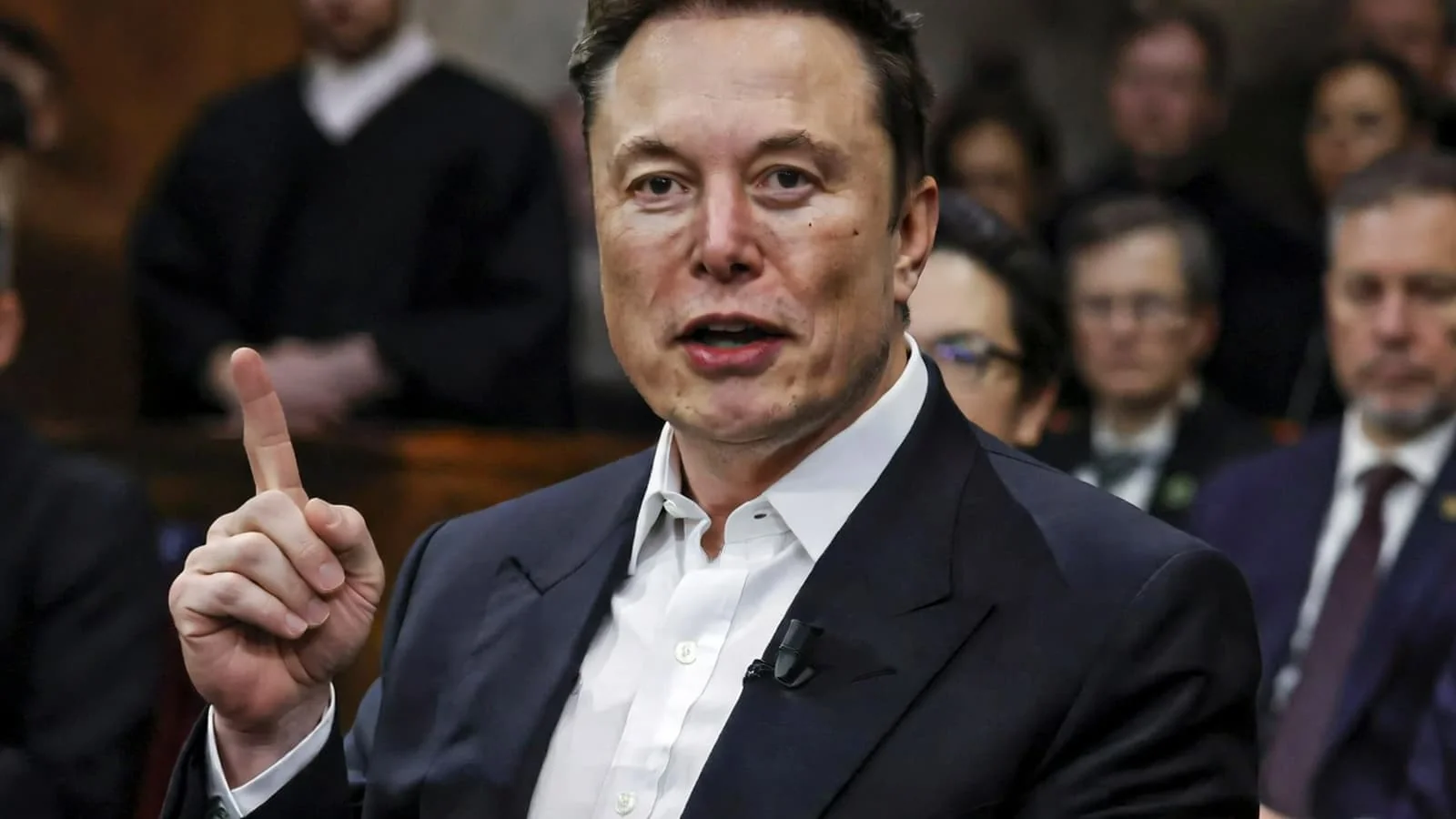 Elon Musk testifica en el tribunal que no leyó la letra pequeña sobre los términos comerciales de OpenAI