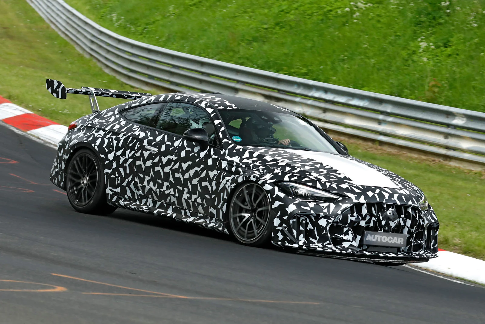 Mercedes-AMG КЛE 63 Мйтҳос: В8 двигателлари қайтмоқда