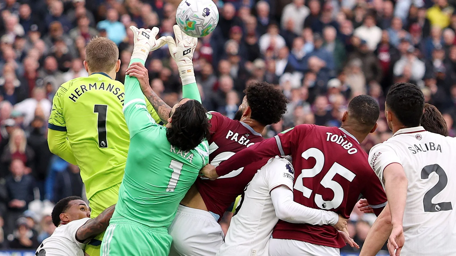 Peter Schmeichel furieux après la victoire d'Arsenal : "Cette décision est totalement fausse"
