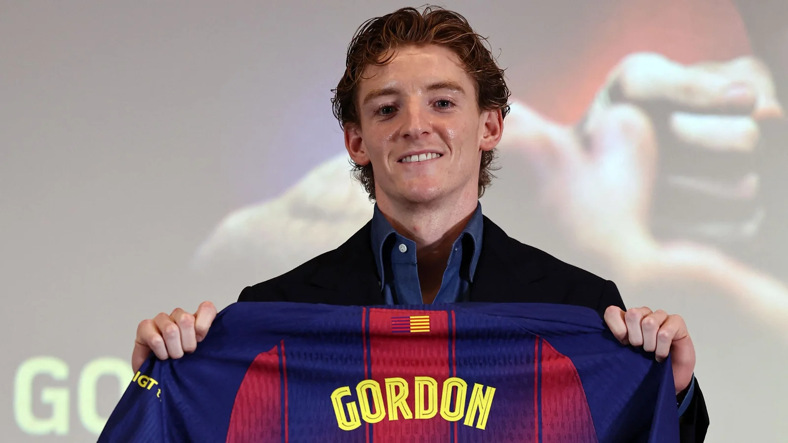 Rasman: Anthony Gordon Barselona futbolchisiga aylandi