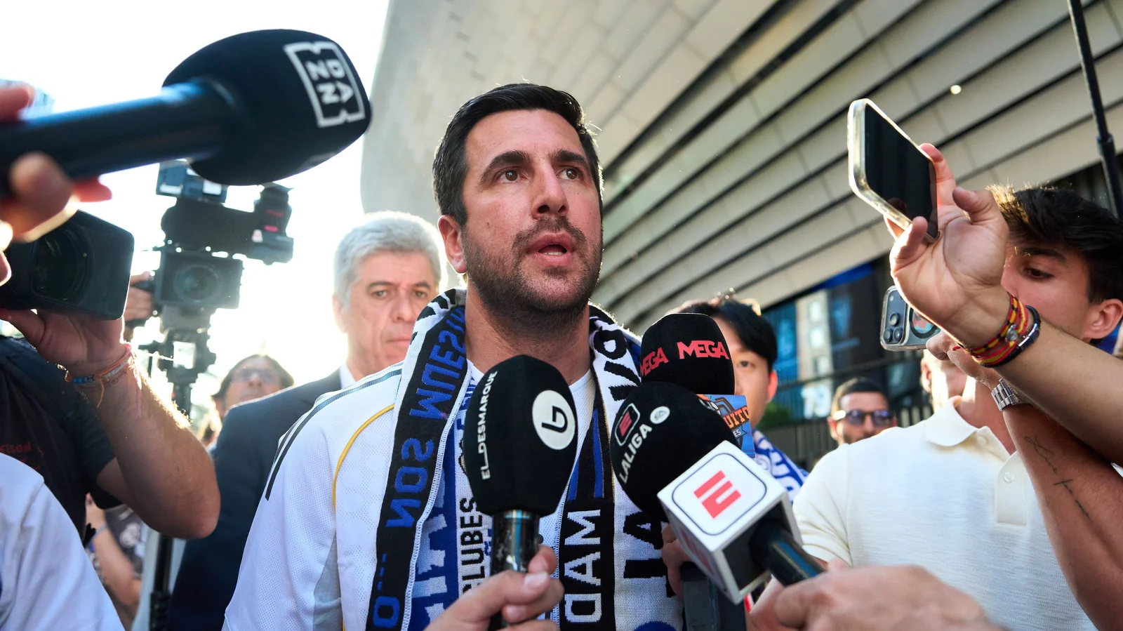 Un candidat à la présidence du Real Madrid signe deux stars