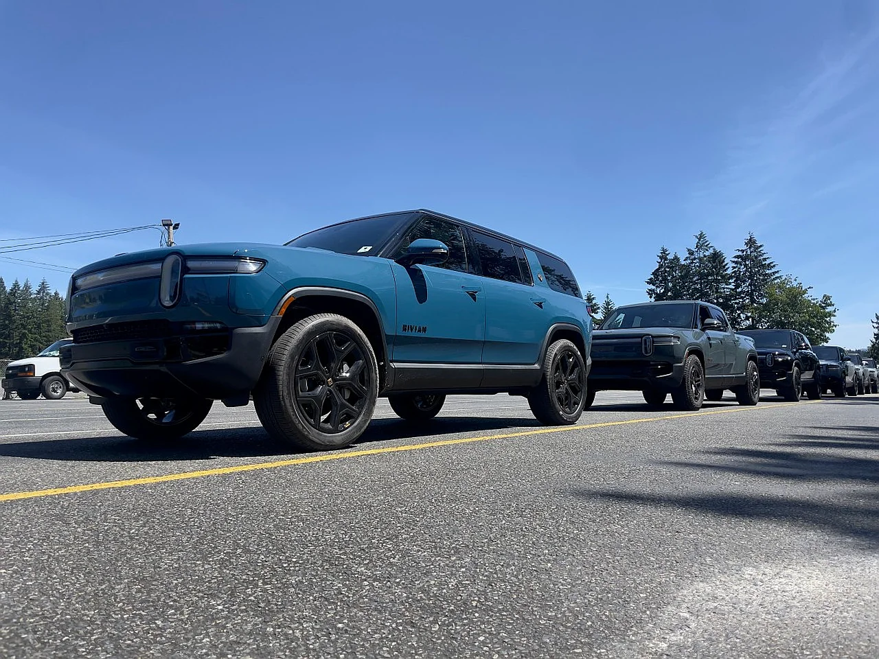 Начато расследование неисправностей задней подвески моделей Rivian R1