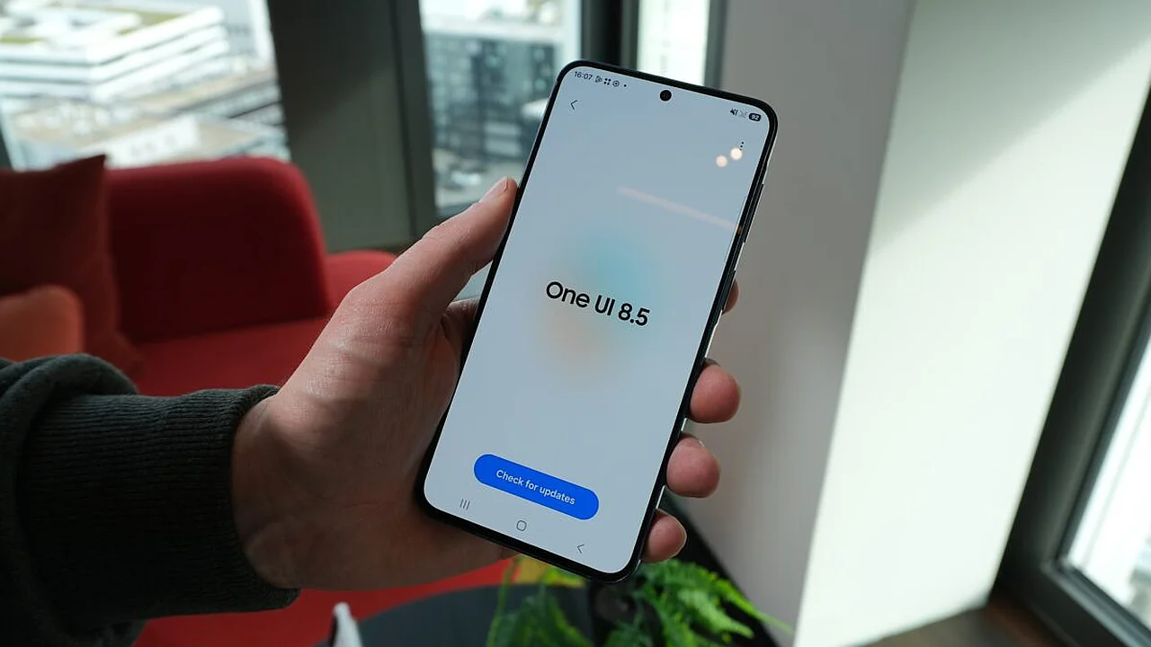 Global version of One UI 8.5 released for 19 Samsung Galaxy smartphone models