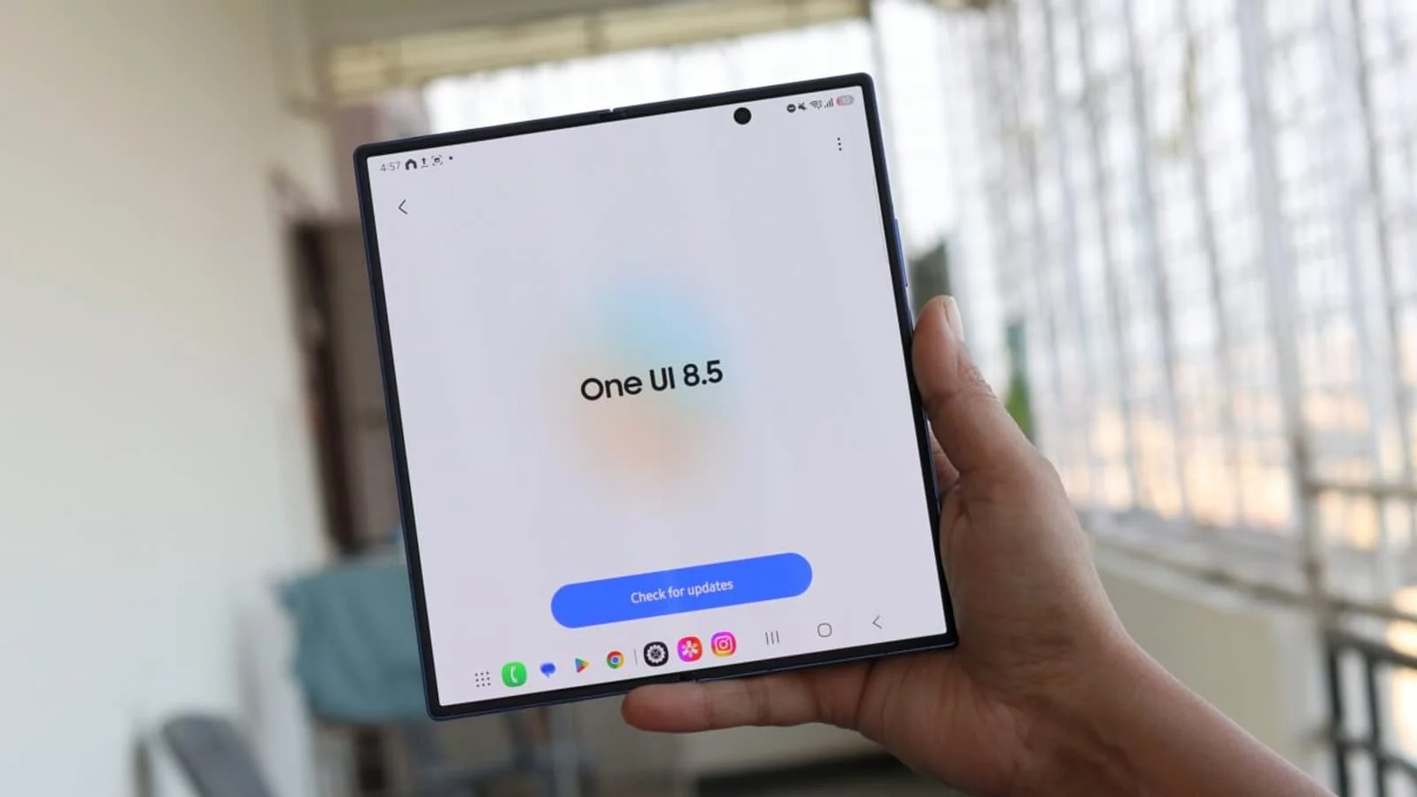 Samsung Galaxy З Фолд 7 ва З Флип 7 учун One UI 8.5 янгиланишини чиқарди