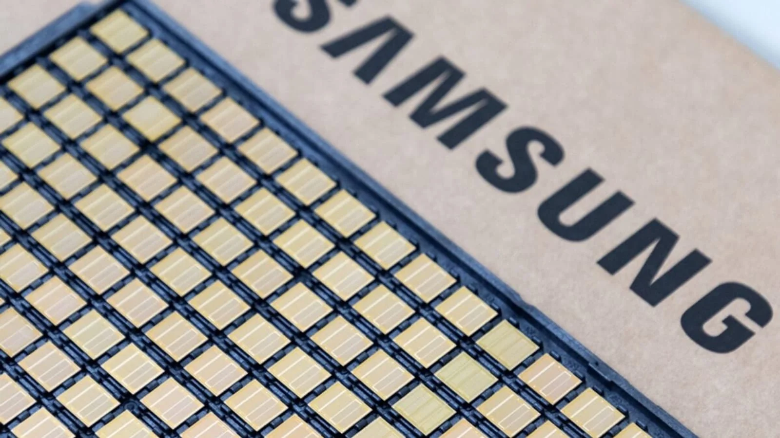 Samsung to pay $339,000 bonus to semiconductor division employees
