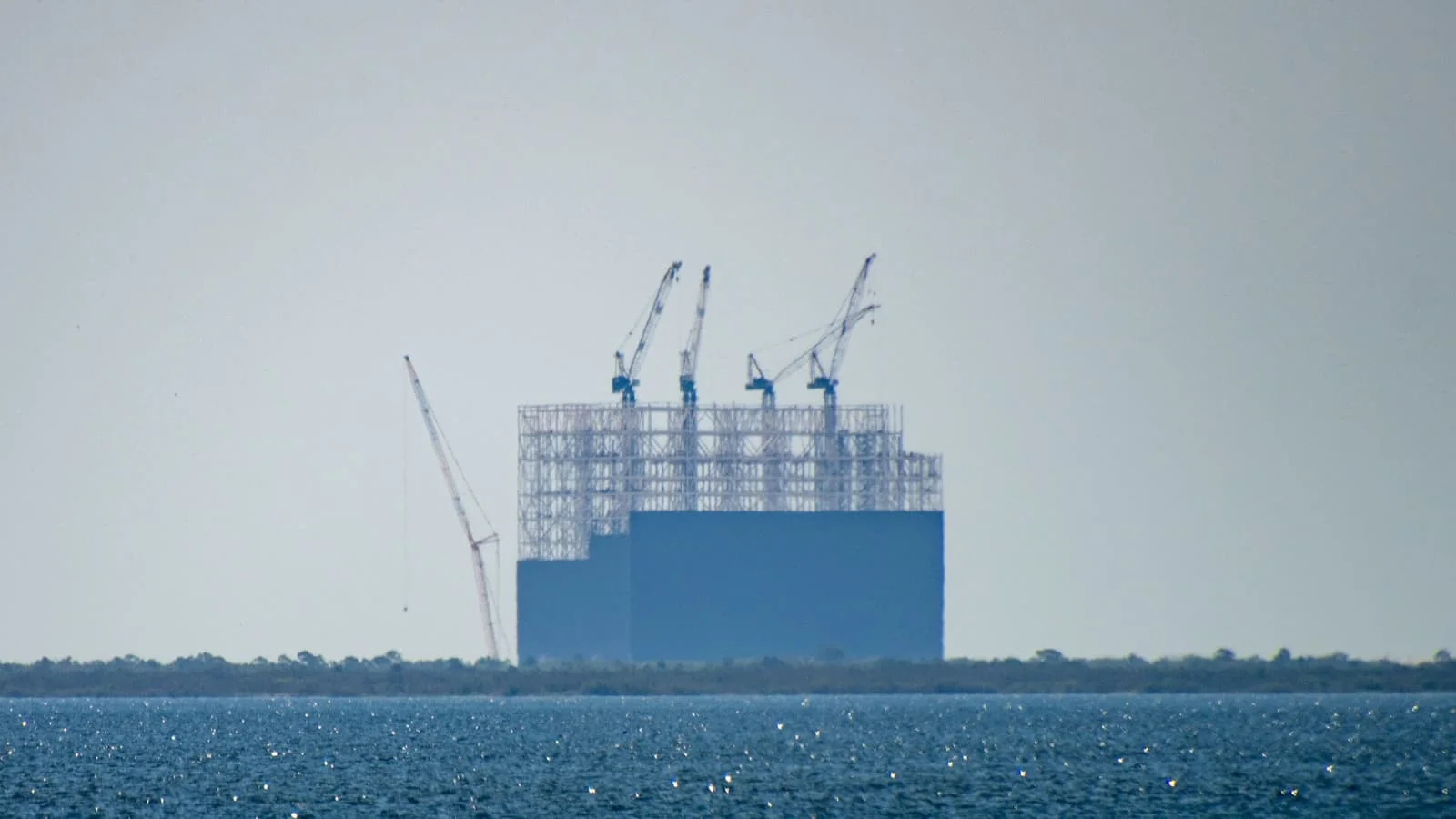 SpaceX kompaniyasining ulkan Gigabay majmualari qurilishi davom etmoqda