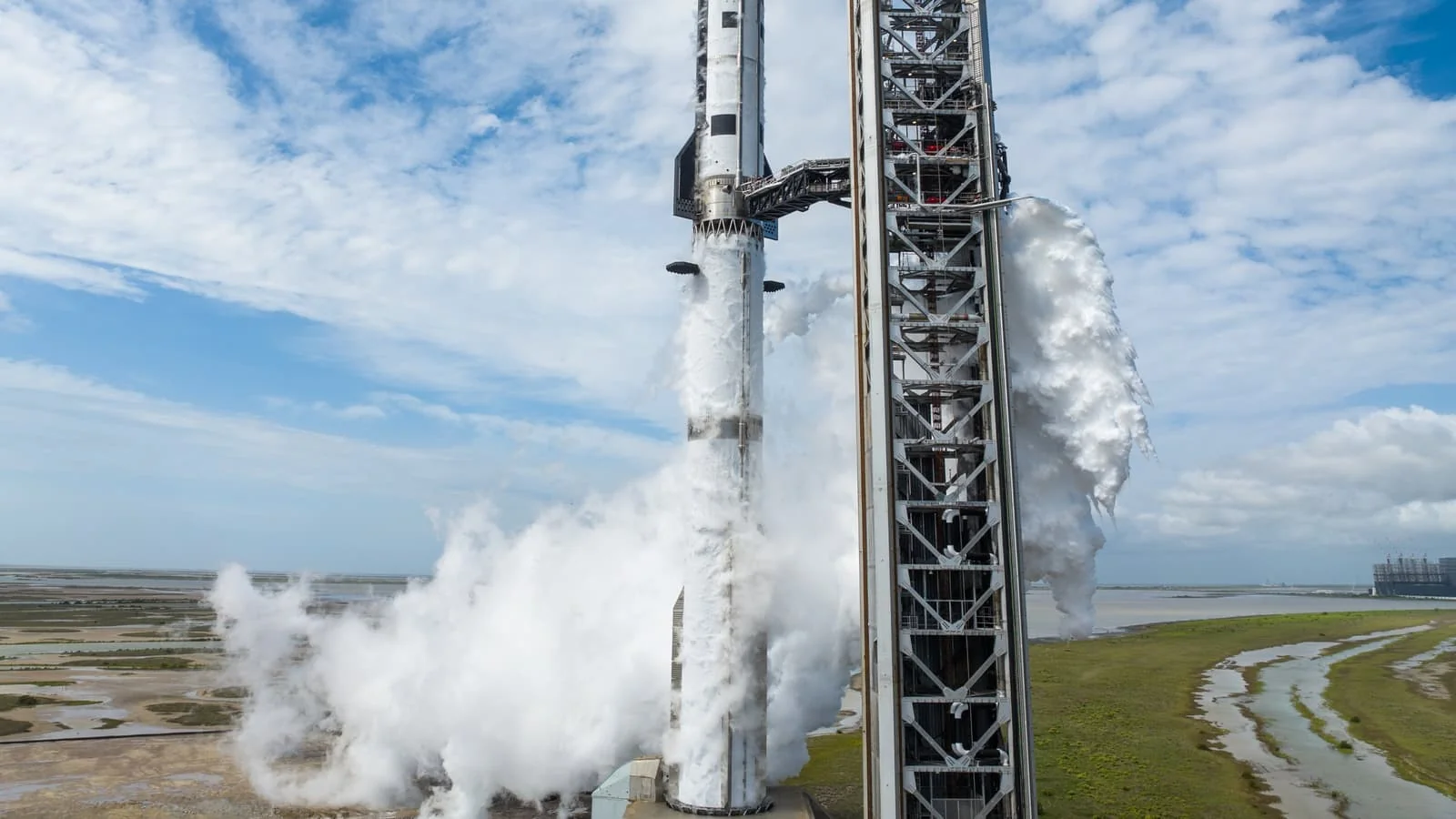 SpaceX loaded 5000 tons of fuel into Starship and Super Heavy V3 rockets