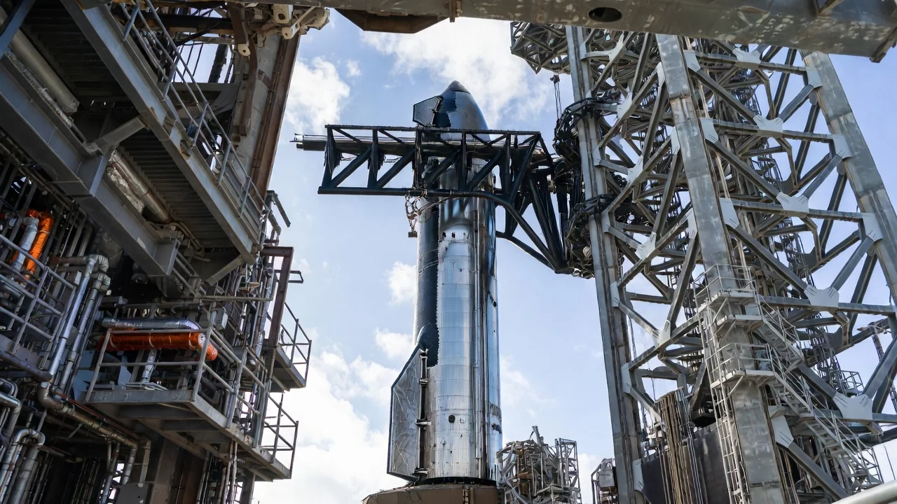 Starship bortiga maxsus kuzatuv sunʼiy yoʻldoshlari joylashtirildi