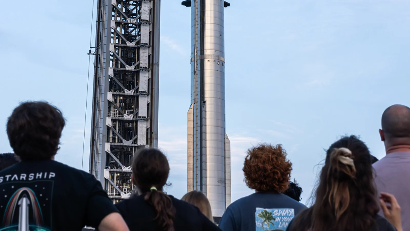 Starship neue Generation startklar: Raptor 3 Triebwerke und Starlink-Attrappen