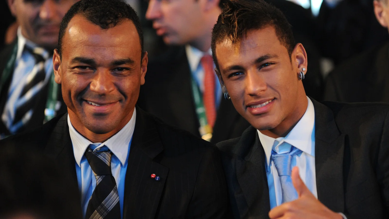 Cafu, Neymar'ın Ronaldo ve Messi'den daha yetenekli olduğunu söyledi
