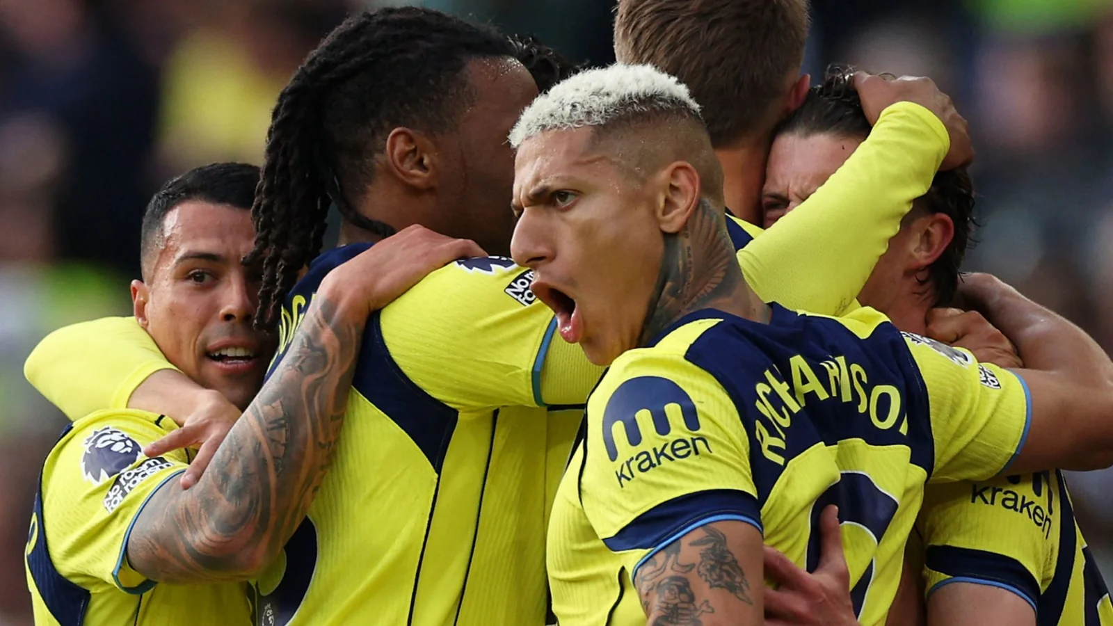 Tottenham Manchester United sekildi dağdarystan şyğa ala ma?