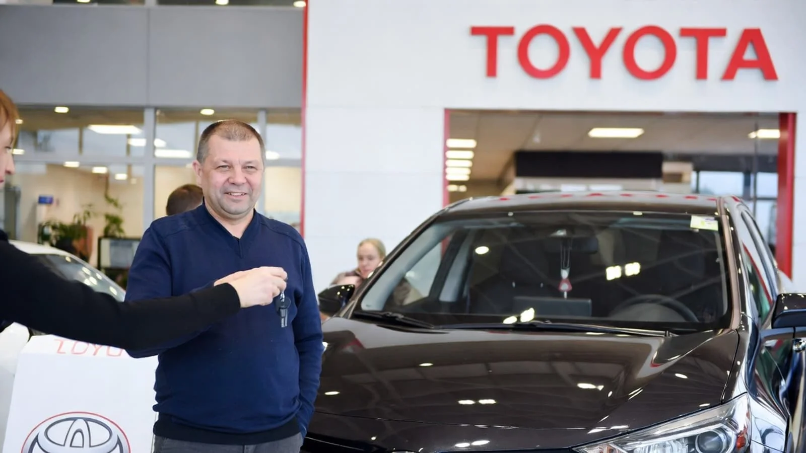 Toyota саудасы әлемде төмендеп, Ресейде 70 пайызға өсті