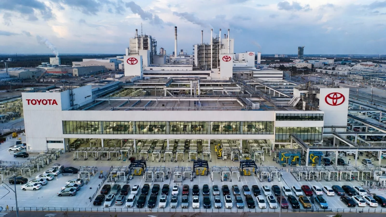 Toyota fabrikaları yetişemiyor: Şirket ilk kez Tayvan'dan Japonya'ya araç ithal edecek