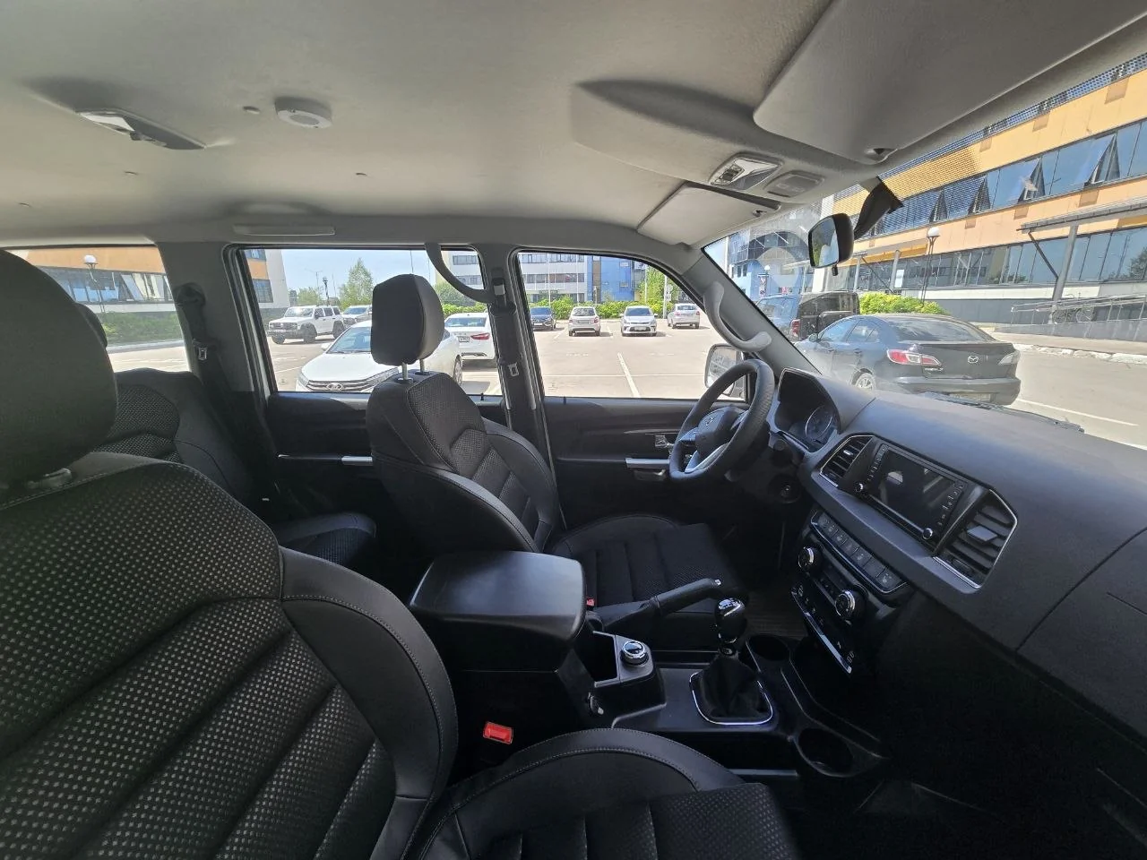 Nuevo UAZ Patriot presentado: interior moderno, nuevo motor y diseño