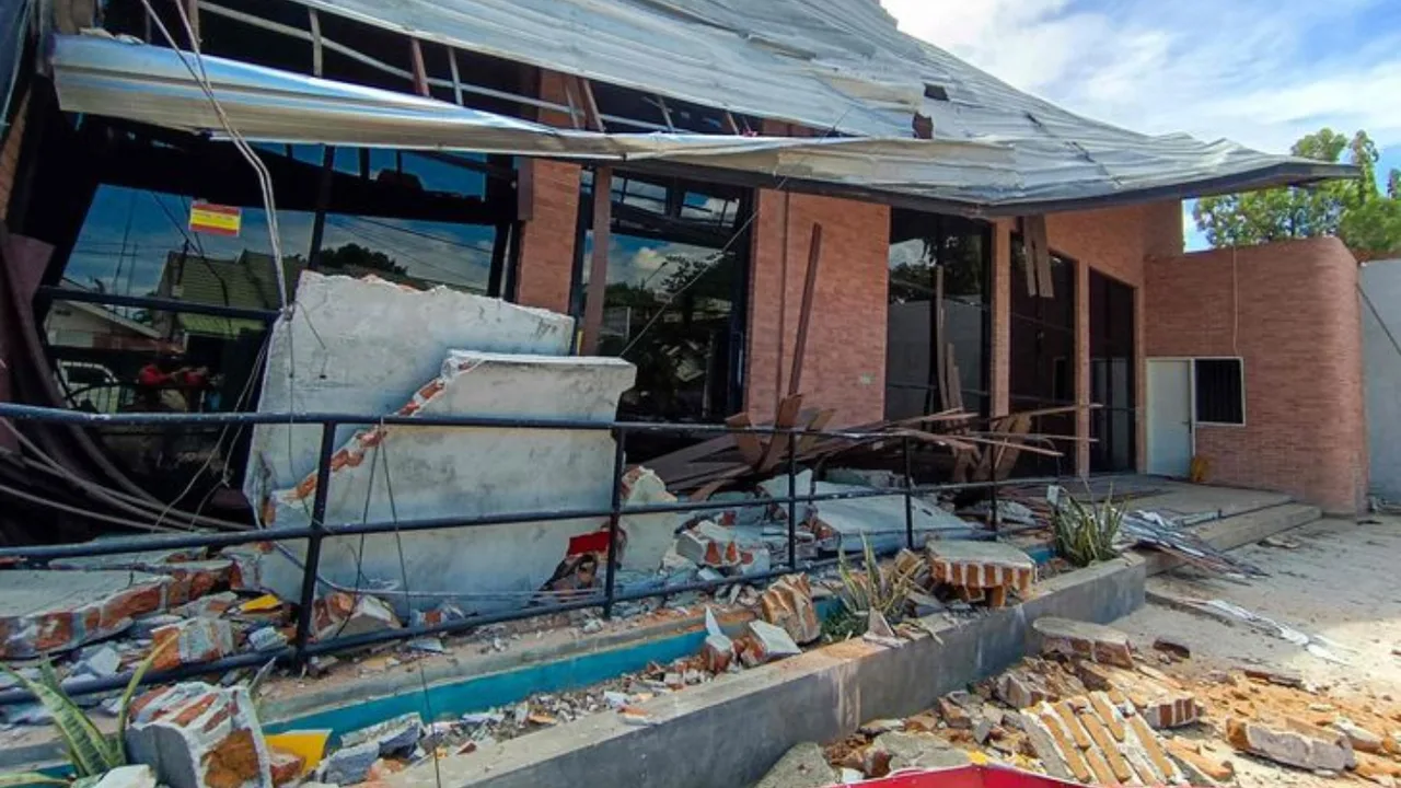 6.7 Magnitude Earthquake Causes Destruction in Indonesia