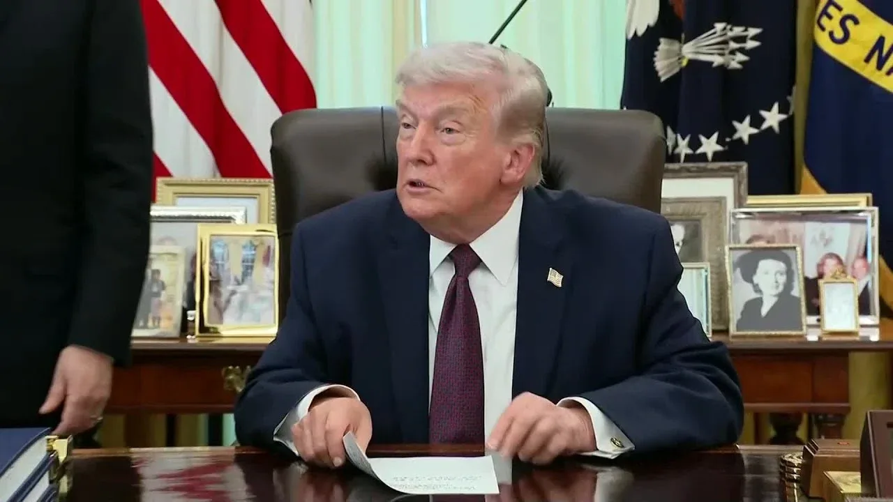 Трамп Эронга қўйилган санкциялар бўйича кутилмаган баёнот берди