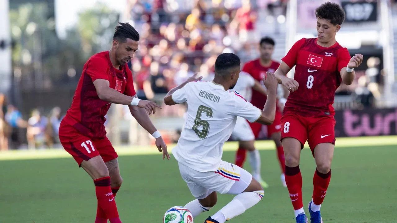 L'équipe nationale de Turquie bat le Venezuela lors d'un match amical