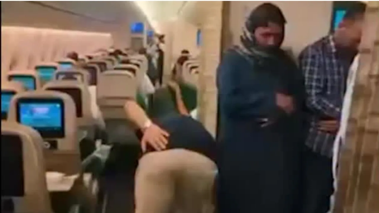 Prayer Convenience on Planes: A New Solution from Saudi Airline