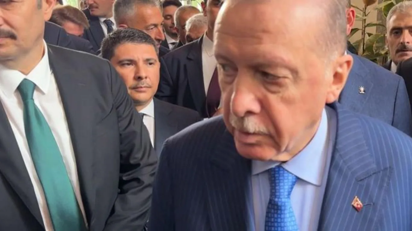 Erdoğan'dan genç gazeteciye evlilik tavsiyesi