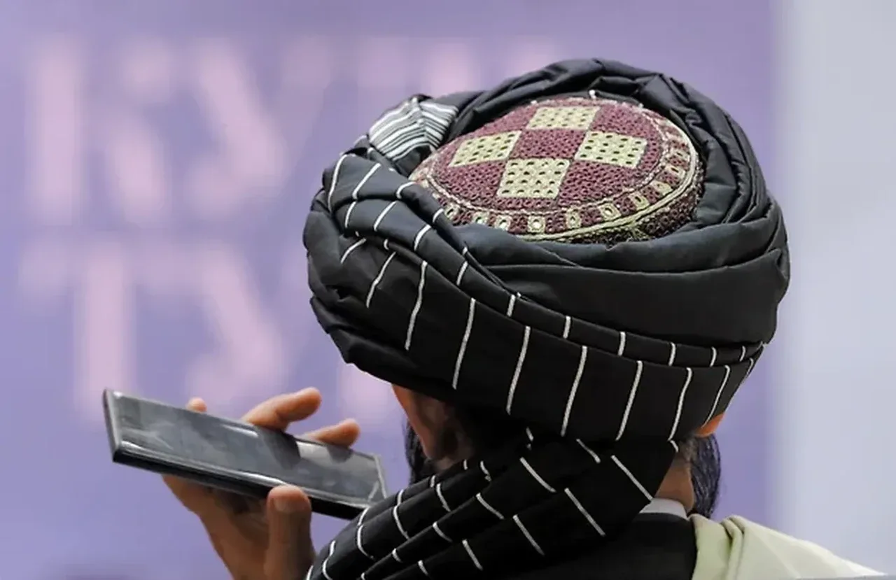 Tolibon amaldorlariga smartfon ishlatish taqiqlandi