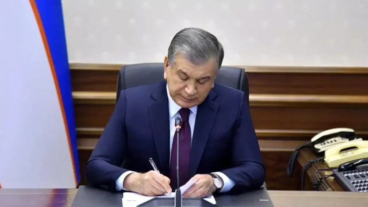 Shavkat Mirziyoyev o‘yin sabab davlat tashkilotlarida ish vaqtini o‘zgartirdi