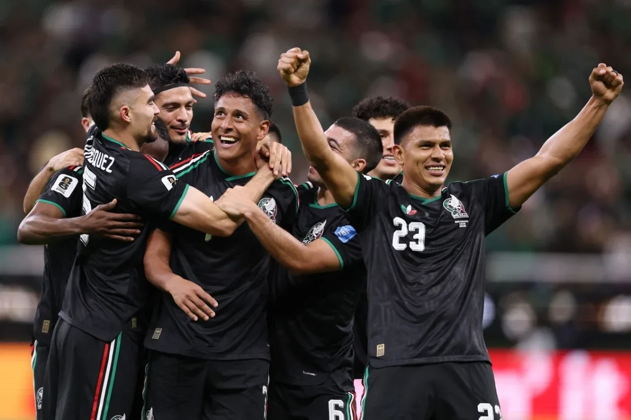 Mexico defeat South Korea to secure early playoff spot