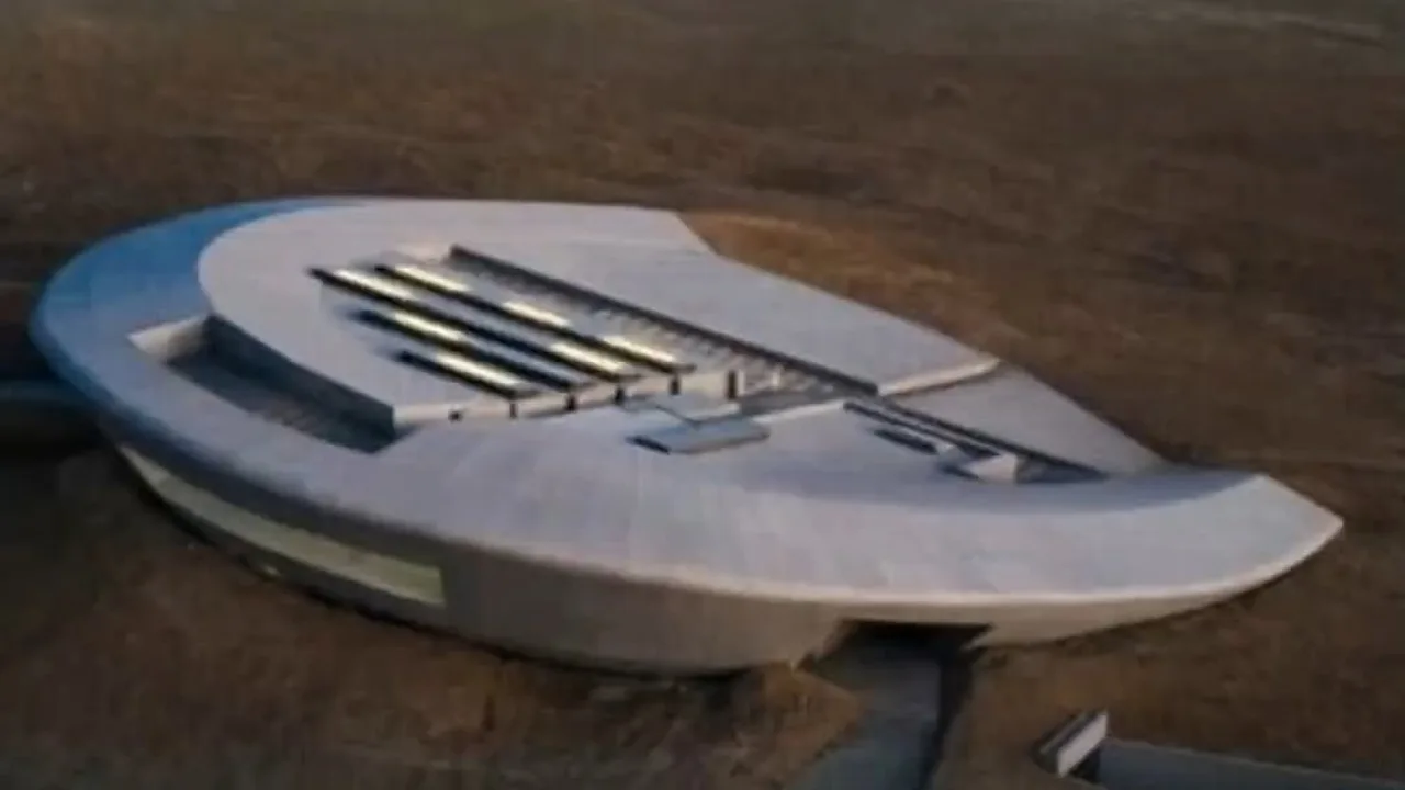 UFO-shaped structure built in Chinese plains