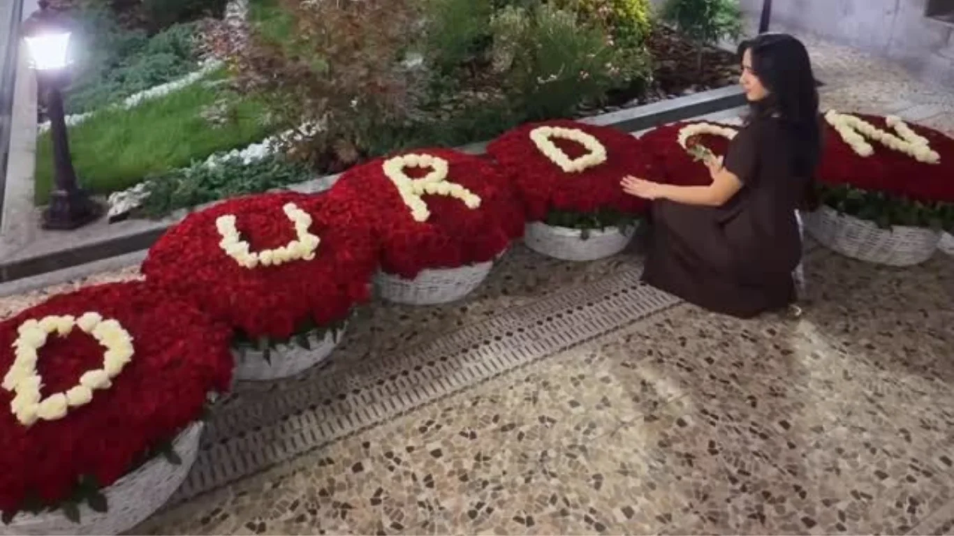 Durdona Qurbonova zieht an ihrem Geburtstag mit ihrem Geschenk und Outfit alle Blicke auf sich (Video)