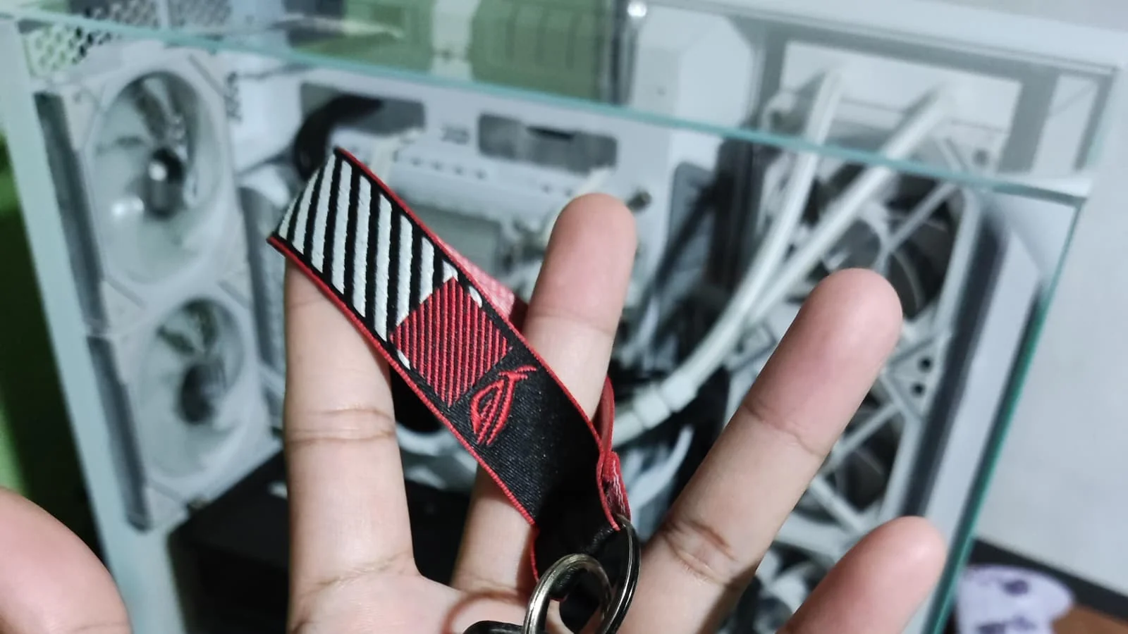 AMD Ryzen 7 9800X3D protsessori kutilmaganda ishdan chiqdi: 500 dollarlik kalit zanjiri