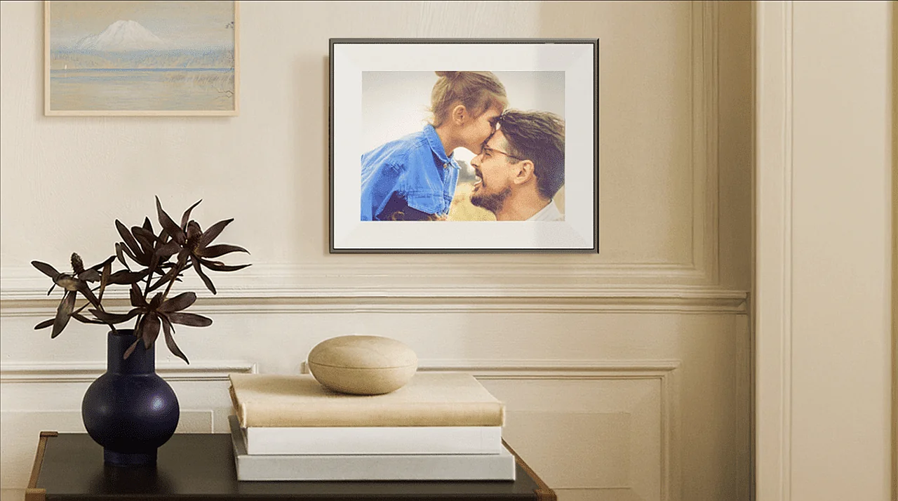 Aura présente un cadre photo innovant basé sur la technologie e-ink