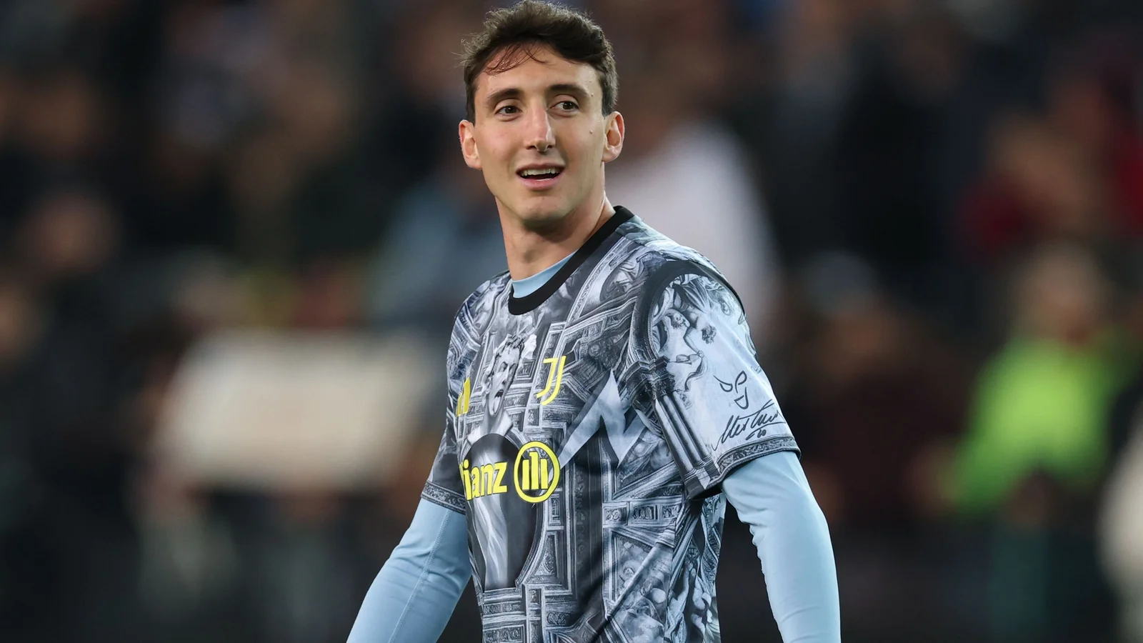 Barcelone et Chelsea se disputent Andrea Cambiaso : Araujo proposé en échange