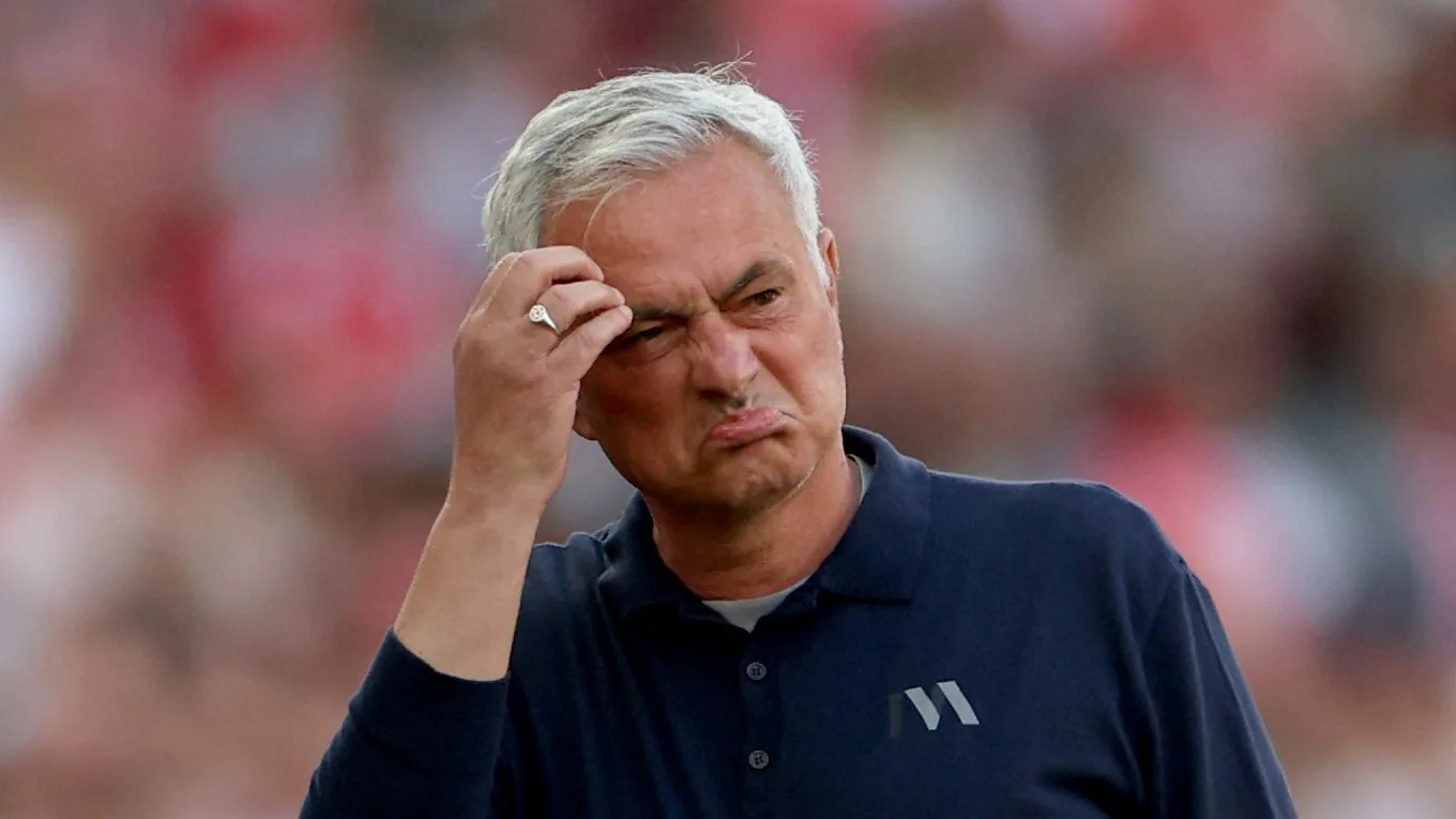 Benfica to replace Mourinho by bringing in Premier League manager