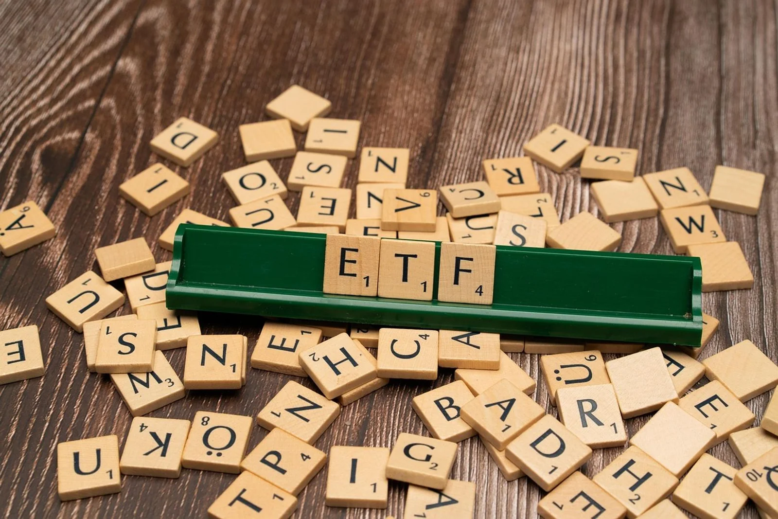 Bitcoin ETF фондларида кутилмаган пасайиш: Инвесторлар бошқа активларга юзланмоқда