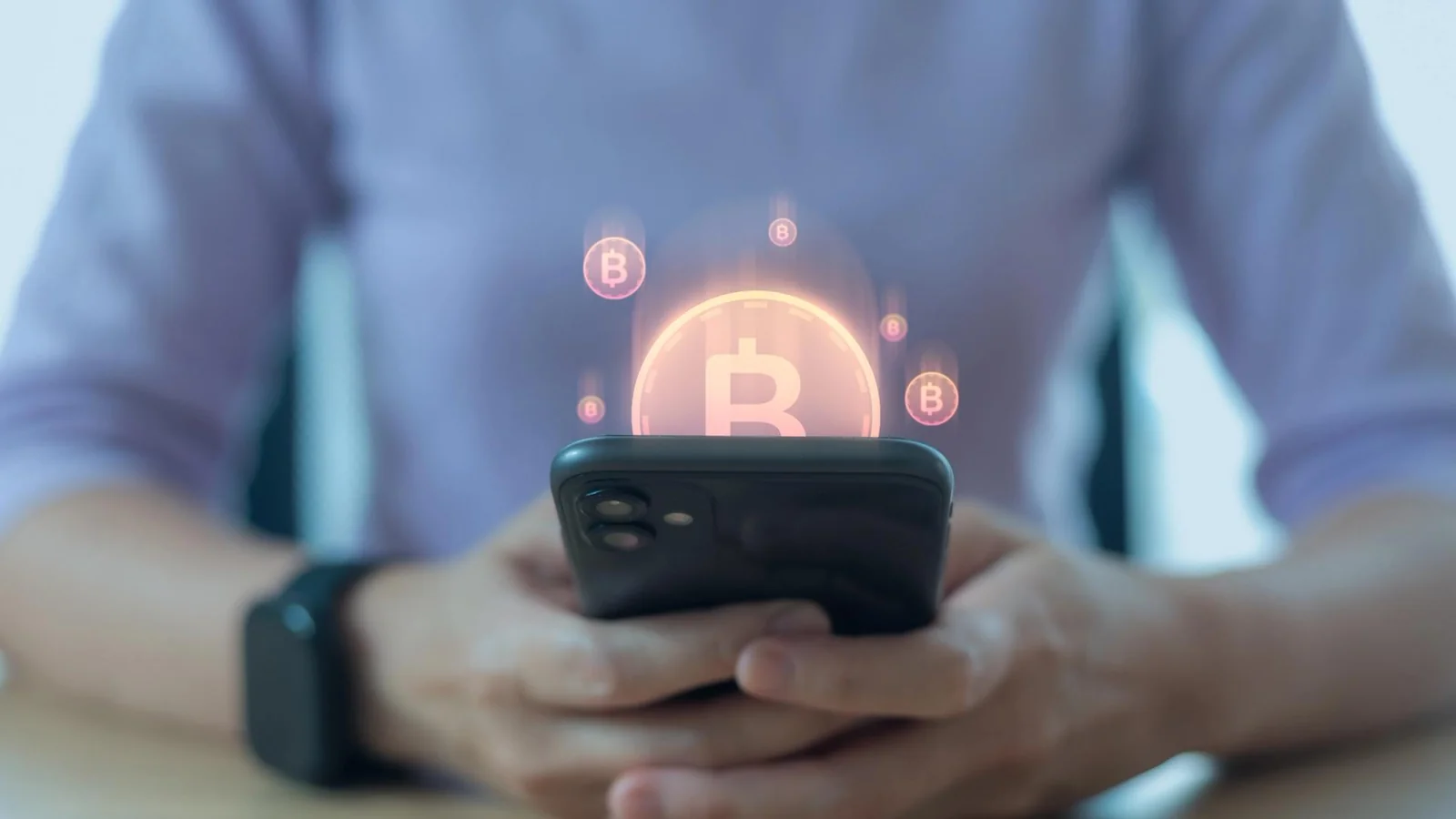 Bitcoin нархи 62,500 долларгача пасайиб, ўсиш суръатини йўқотди