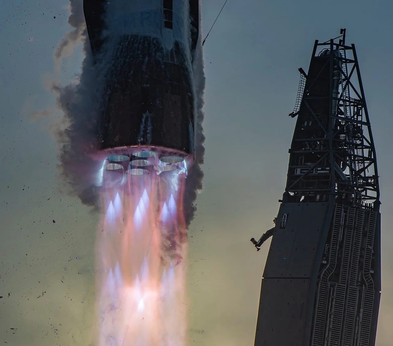 Blue Origin aims to resume New Glenn flights after explosion