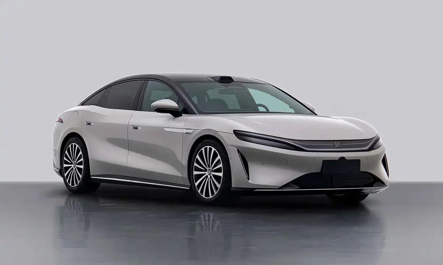 BYD янги флагман седанини тақдим этди: Mercedes-Benz S-Classдан ҳам йирик