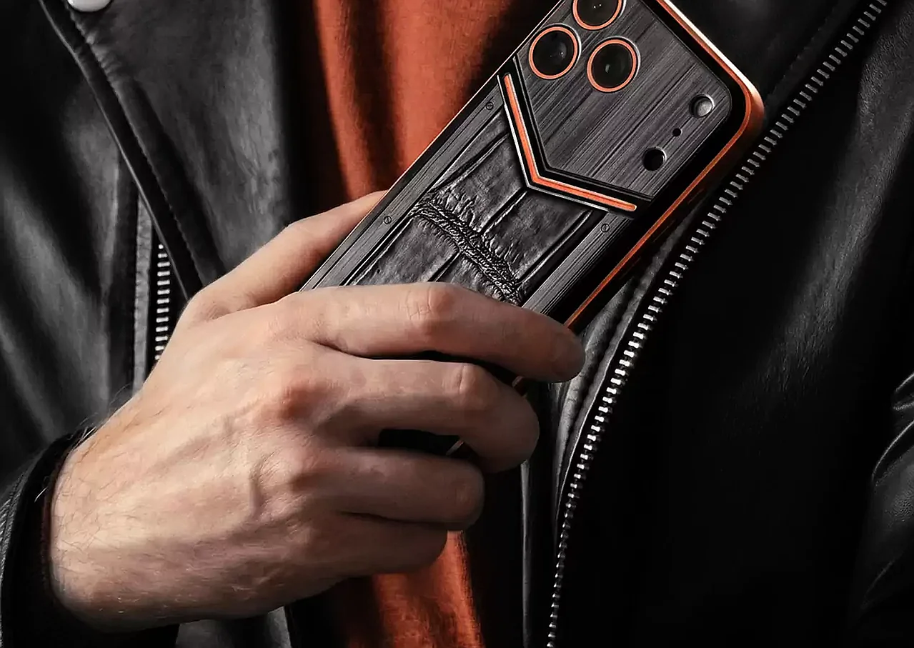 Caviar präsentiert einzigartige Magnetpaneele für das iPhone 17 Pro Max