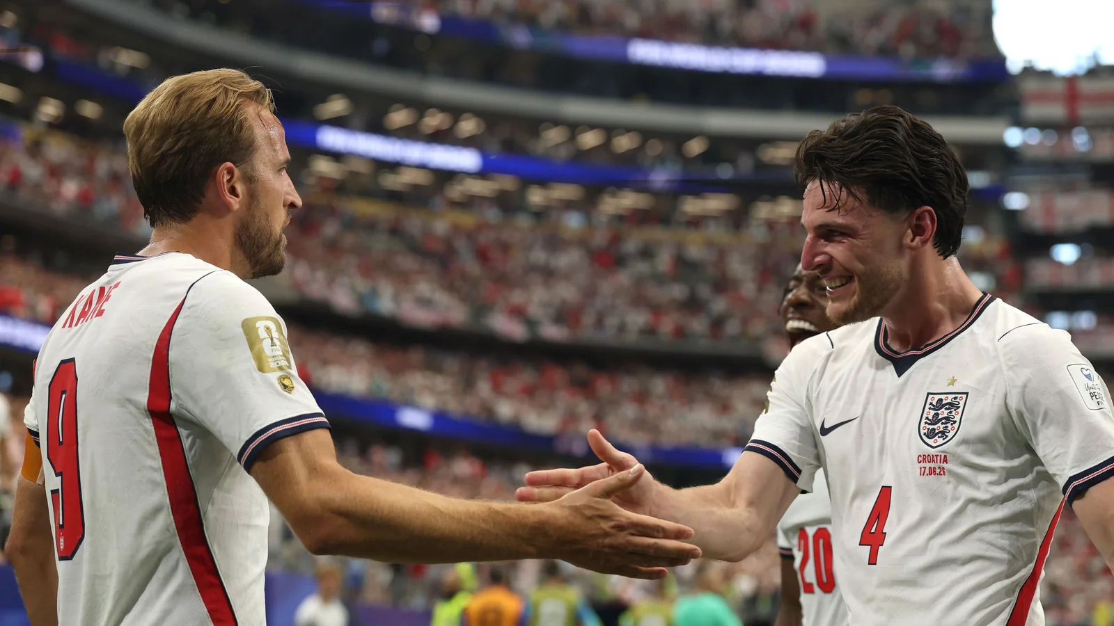 Declan Rice on Harry Kane: "It's a great honor to play in the same team as him"