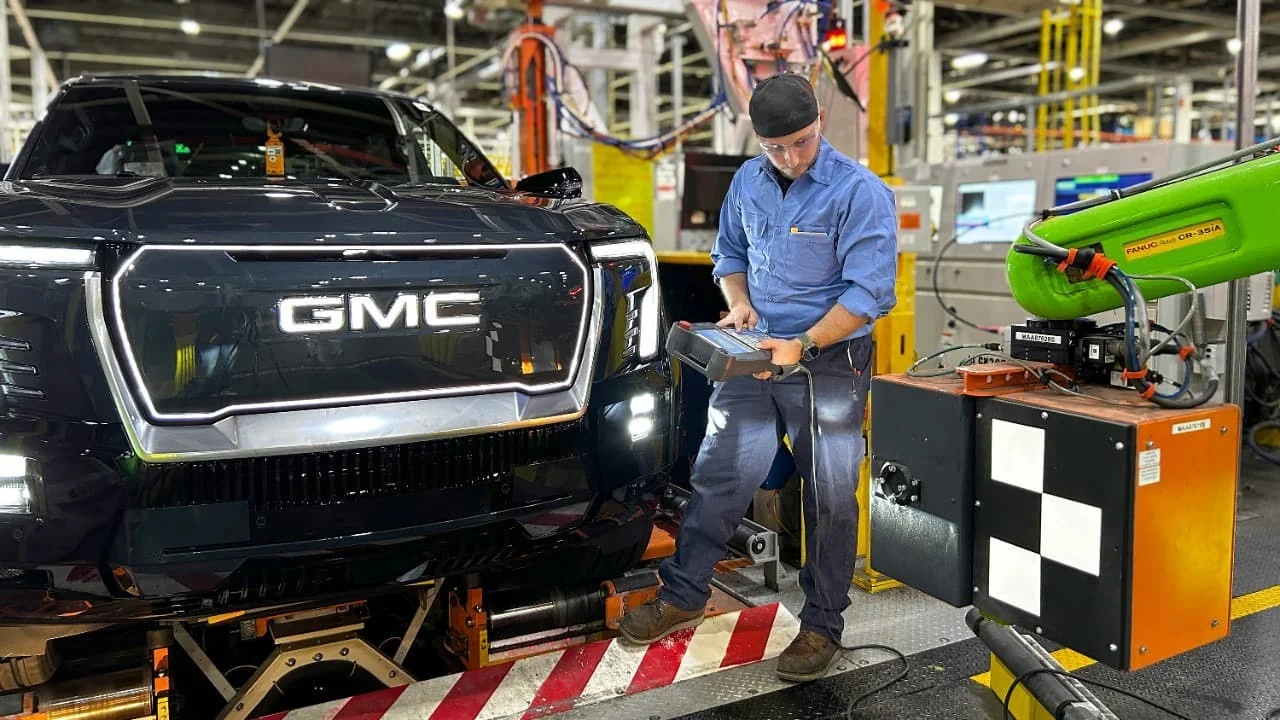 Robots Replacing Workers at General Motors Plants: UAW Concerned