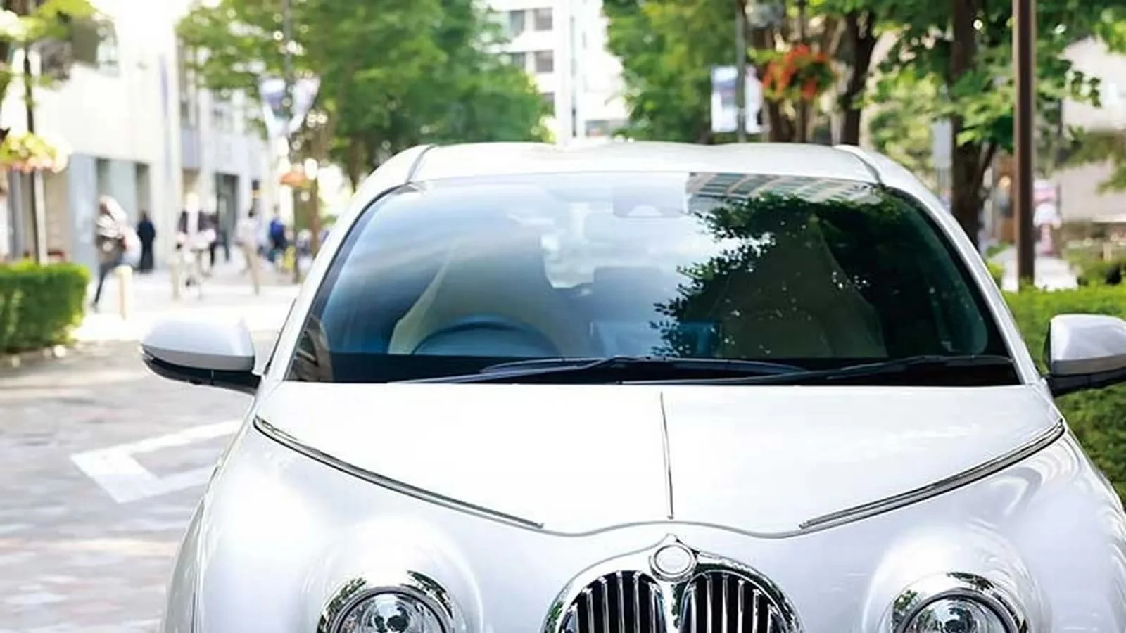 Jaguar uslybyndagy Toyota Yaris: Zhanaartylgan Mitsuoka Viewt Story tanystyryldy