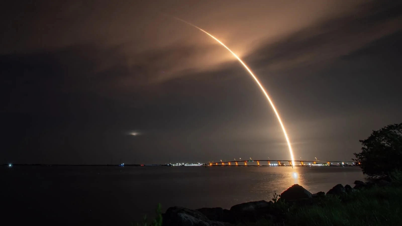 Коинот пойгасида янги босқич: Пегасус ХЛ қайтиши ва SpaceXнинг рекорд ҳафтаси
