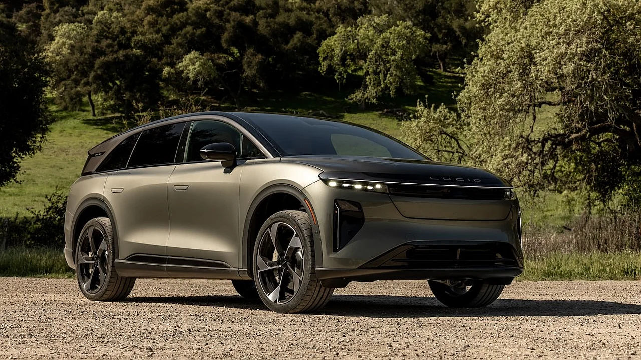 Changement de direction chez Lucid Motors : Emad Dlala quitte l'entreprise