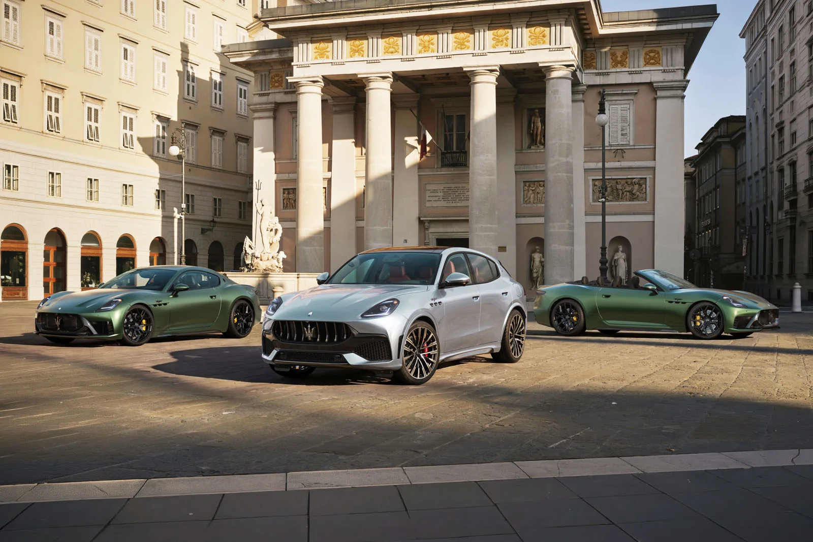 Maserati oʻzining eng mashhur modellarini yangiladi: Granturismo va Grecale yanada tajovuzkor