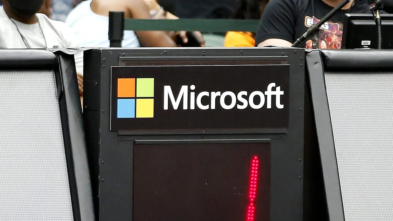 Microsoft лойиҳалари бузиб кирилди: Сунъий интеллект дастурчилари нишонда