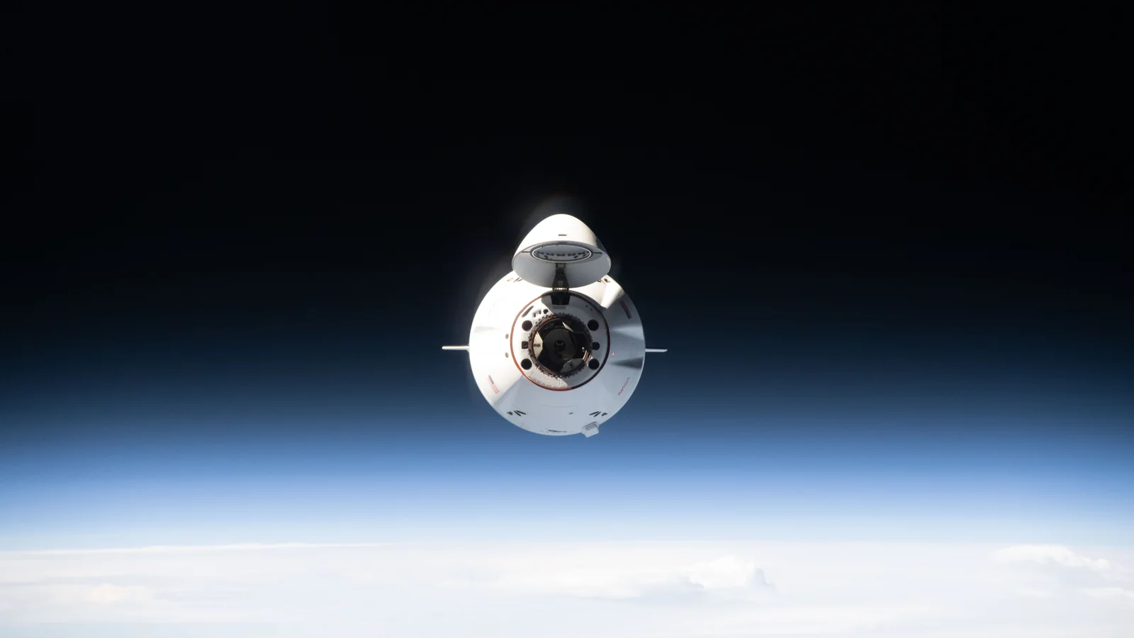 SpaceX Dragon Returns to Earth After Sixth Flight