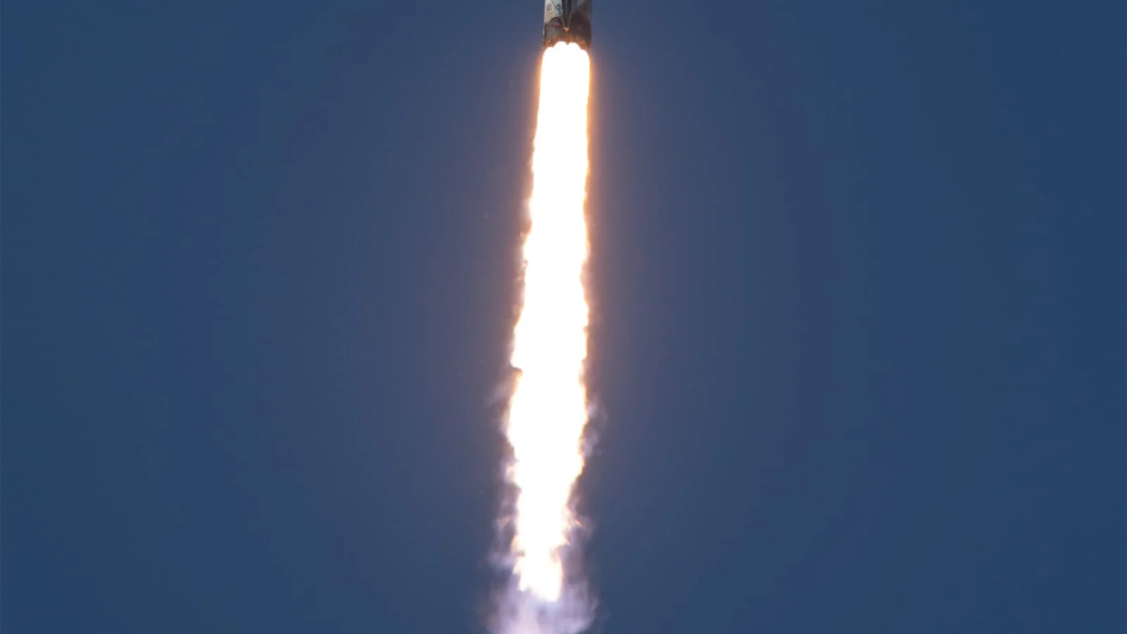 SpaceX nears record: Falcon 9 booster flies into space for the 34th time