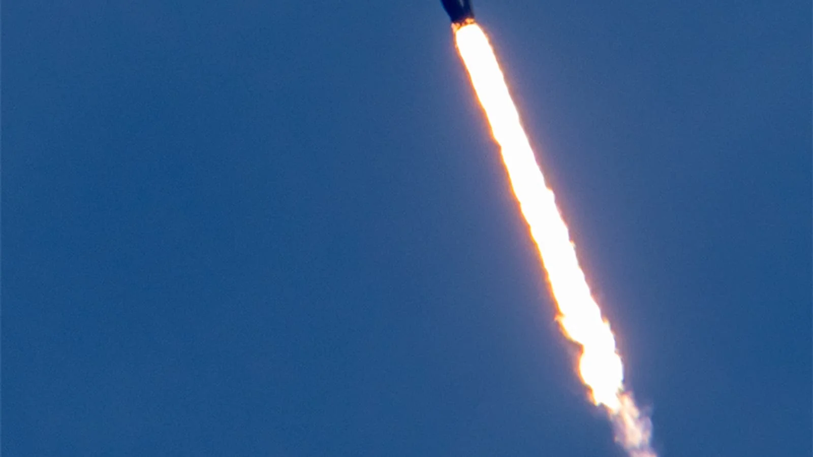 SpaceX успешно вывела на орбиту еще 24 спутника Starlink